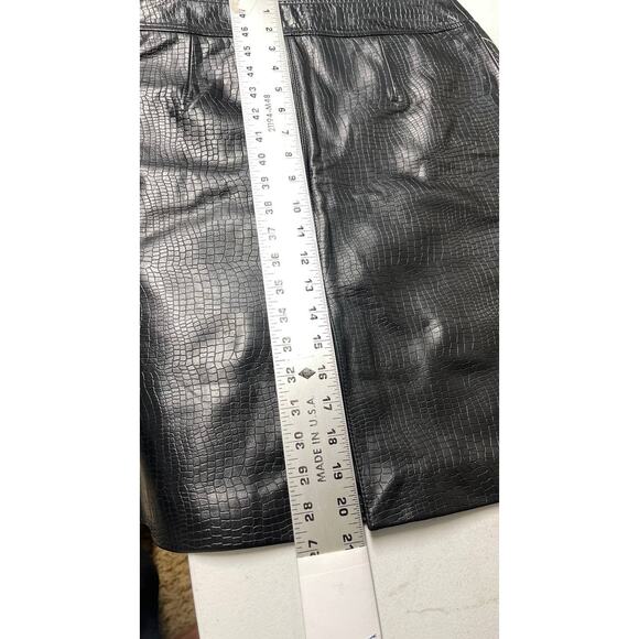 Old Navy Genuine Leather Pencil Skirt Black Sz 6 - Picture 5 of 7